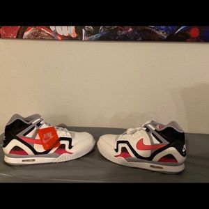 Nike Air Tech Challenge 2